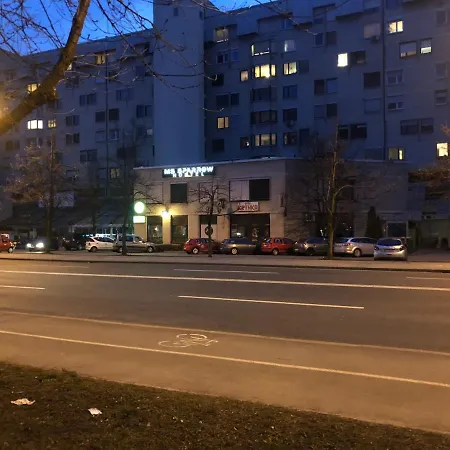 Ms Sparrow Хостел *