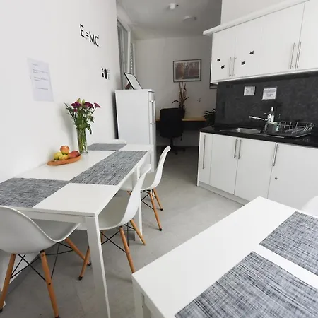 Auberge de jeunesse Ms Sparrow *