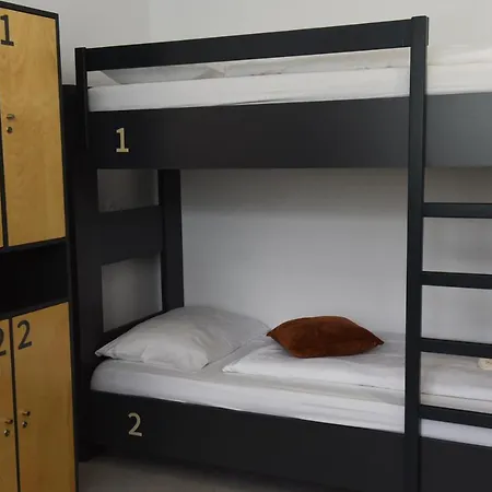 Хостел Ms Sparrow *