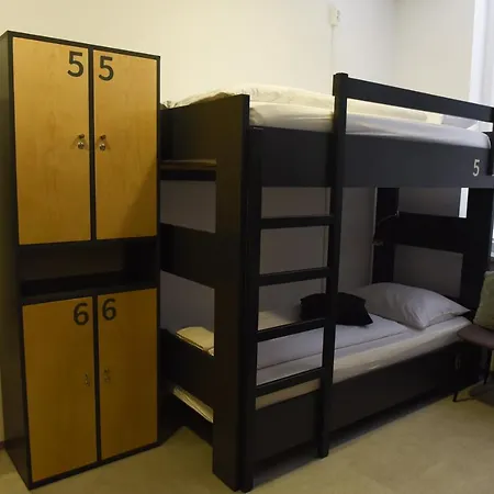 Ms Sparrow Auberge de jeunesse *